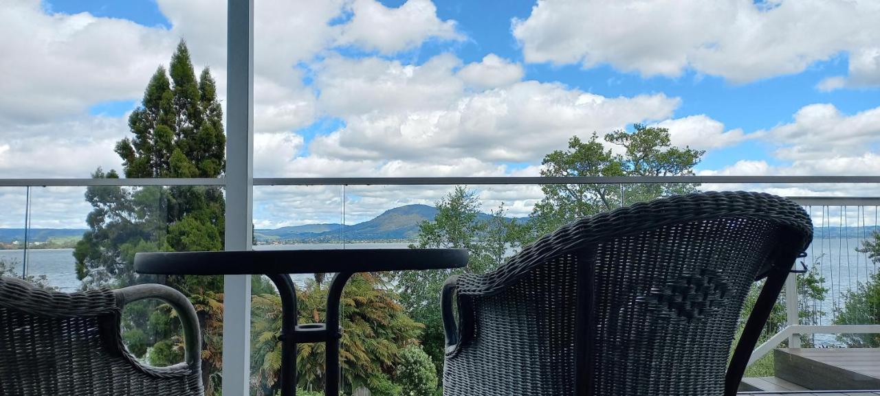 Addictive View - Lakeside Studio Rotorua Exterior photo